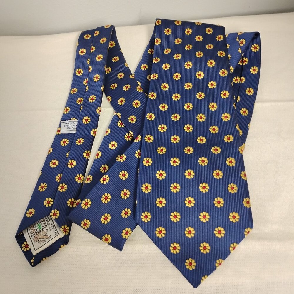 ❤️HAWES & CURTIS Daisies Handmade in England Silk Necktie Tie